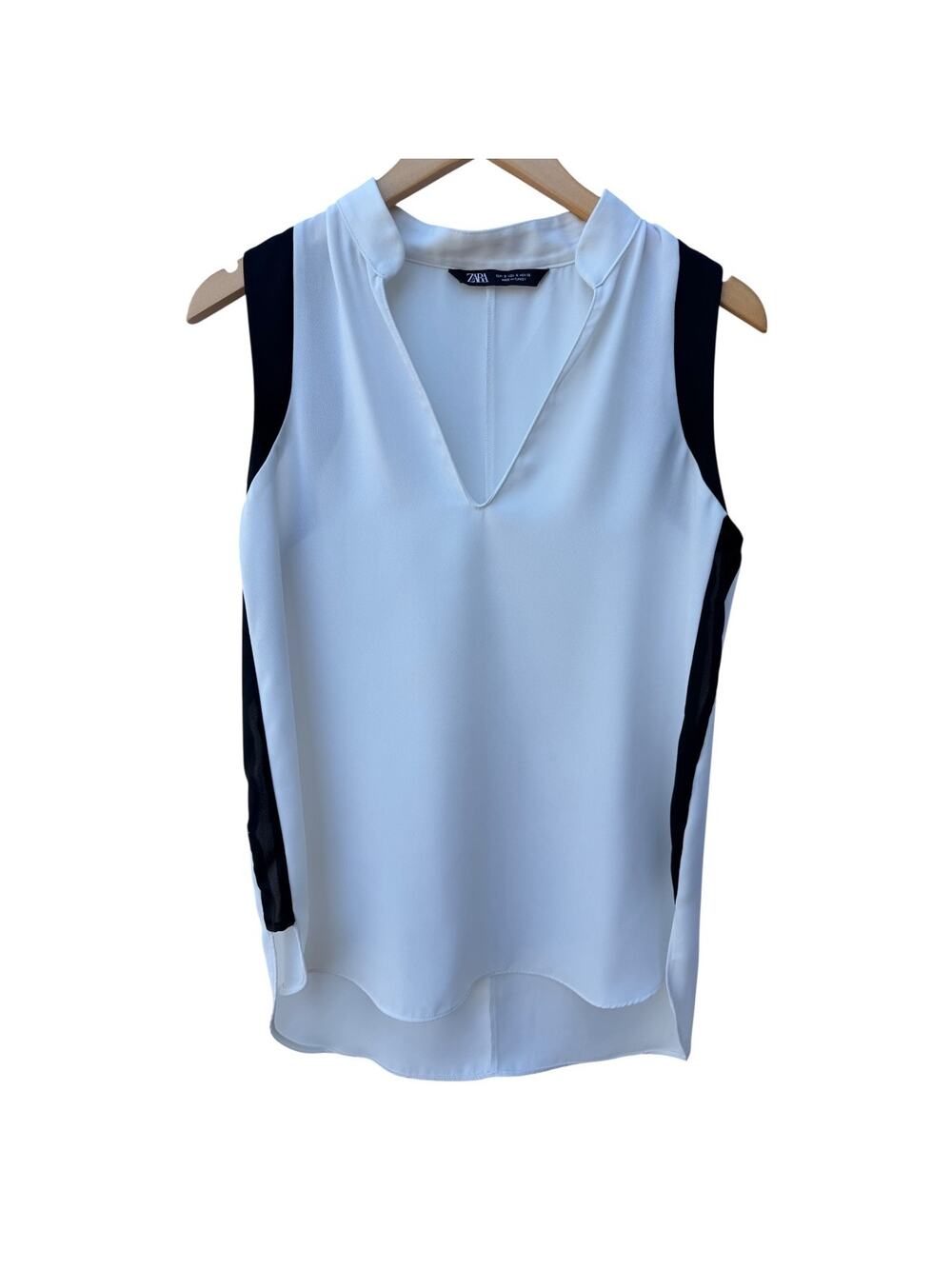 Zara Womens Sleeveless Blouse Small White V Neck Top